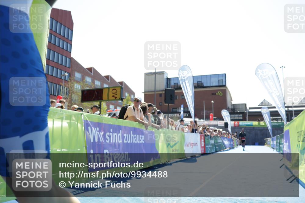 09.08.2026 - GEWOBA Citytriathlon Bremen Yannick Fuchs http://msf.ph/oto/9934488 09.08.2026 14:38:23 Ziel 653, 656, 1152 meine-sportfotos.de