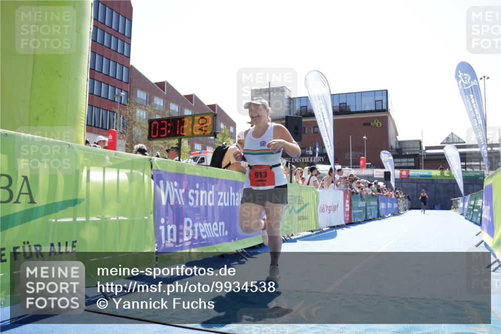 09.08.2026 - GEWOBA Citytriathlon Bremen Yannick Fuchs http://msf.ph/oto/9934538 09.08.2026 14:38:45 Ziel 855, 884, 913 meine-sportfotos.de