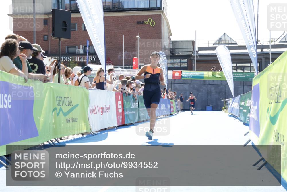 09.08.2026 - GEWOBA Citytriathlon Bremen Yannick Fuchs http://msf.ph/oto/9934552 09.08.2026 14:38:50 Ziel 887, 913 meine-sportfotos.de
