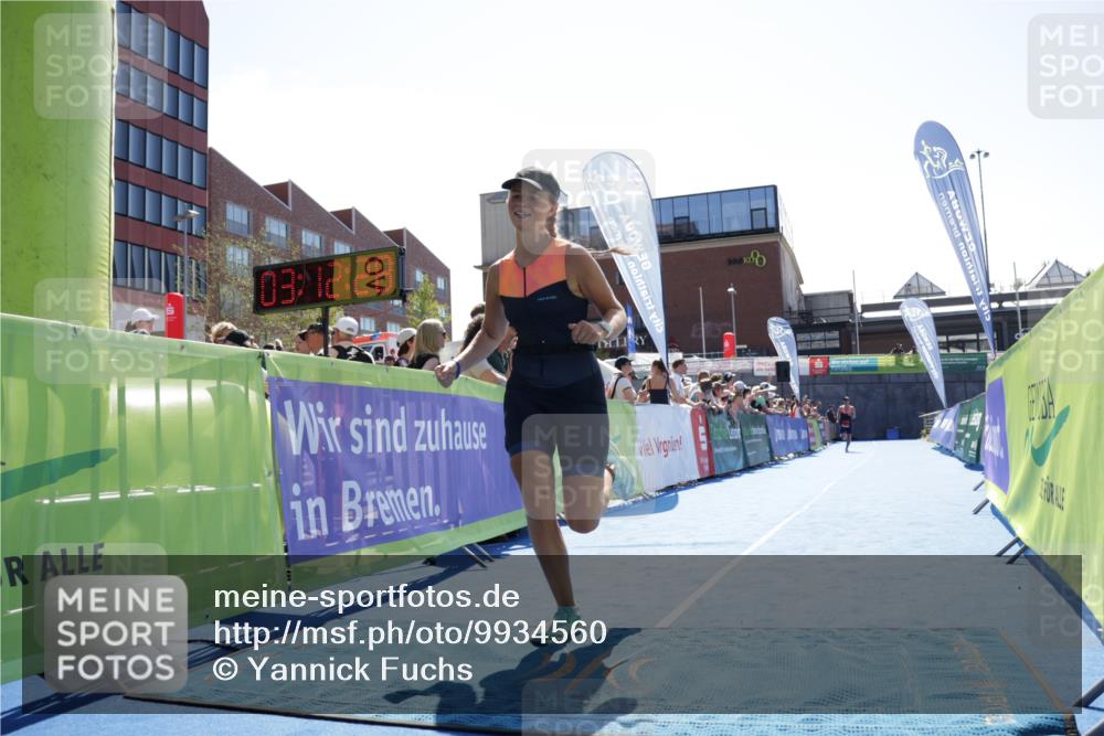 09.08.2026 - GEWOBA Citytriathlon Bremen Yannick Fuchs http://msf.ph/oto/9934560 09.08.2026 14:38:51 Ziel 887 meine-sportfotos.de