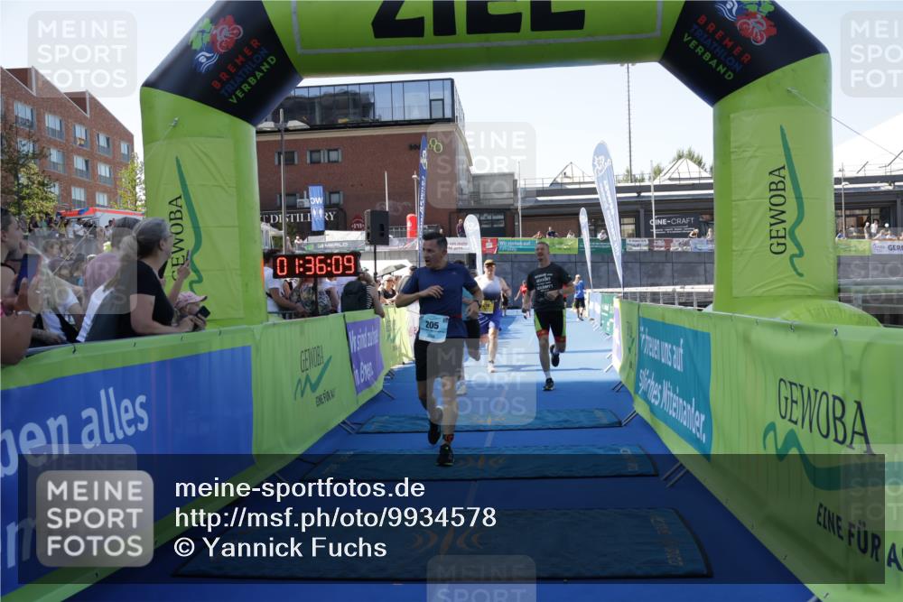 09.08.2026 - GEWOBA Citytriathlon Bremen Yannick Fuchs http://msf.ph/oto/9934578 09.08.2026 11:36:13 Ziel 205, 292, 330 meine-sportfotos.de
