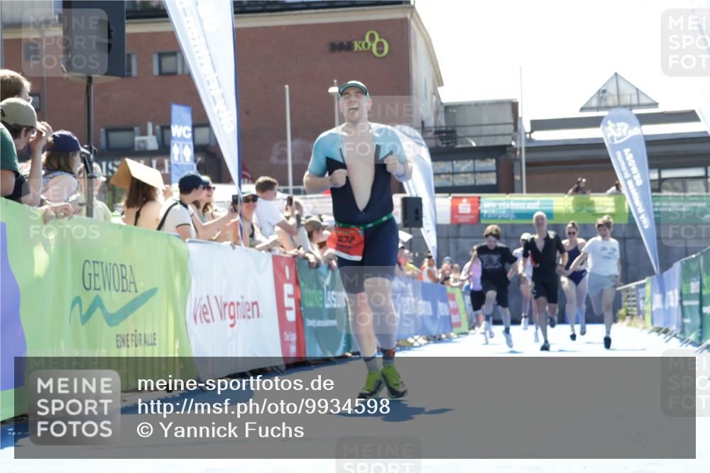 09.08.2026 - GEWOBA Citytriathlon Bremen Yannick Fuchs http://msf.ph/oto/9934598 09.08.2026 14:39:35 Ziel 672, 800, 1106 meine-sportfotos.de