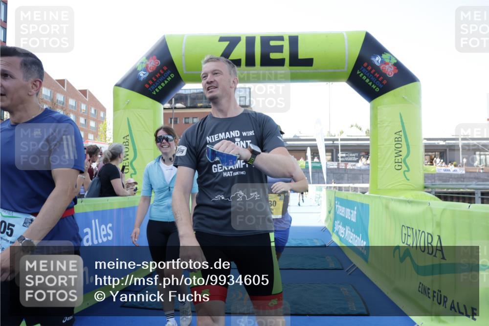 09.08.2026 - GEWOBA Citytriathlon Bremen Yannick Fuchs http://msf.ph/oto/9934605 09.08.2026 11:36:16 Ziel 41, 205, 330 meine-sportfotos.de