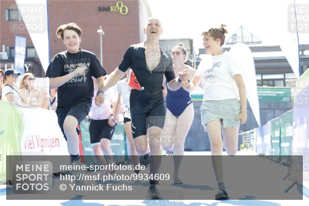 09.08.2026 - GEWOBA Citytriathlon Bremen Yannick Fuchs http://msf.ph/oto/9934609 09.08.2026 14:39:38 Ziel 672, 800, 1106 meine-sportfotos.de