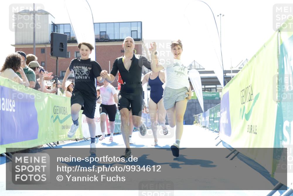 09.08.2026 - GEWOBA Citytriathlon Bremen Yannick Fuchs http://msf.ph/oto/9934612 09.08.2026 14:39:38 Ziel 672, 800, 1106 meine-sportfotos.de