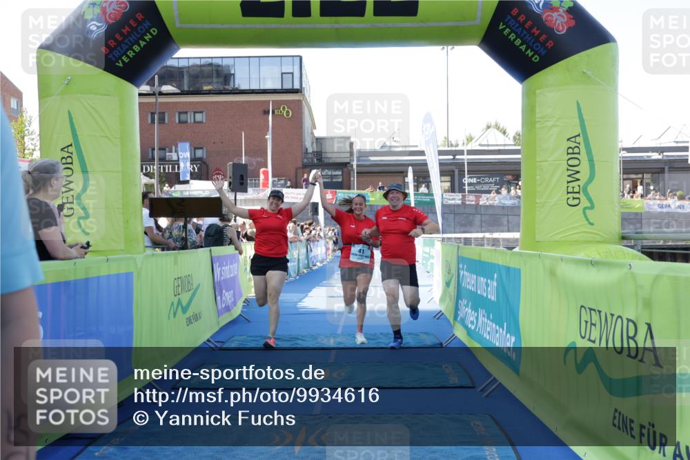 09.08.2026 - GEWOBA Citytriathlon Bremen Yannick Fuchs http://msf.ph/oto/9934616 09.08.2026 11:36:20 Ziel 41 meine-sportfotos.de