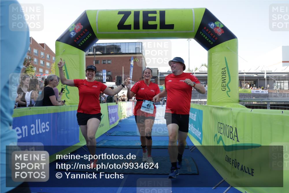 09.08.2026 - GEWOBA Citytriathlon Bremen Yannick Fuchs http://msf.ph/oto/9934624 09.08.2026 11:36:21 Ziel 41 meine-sportfotos.de