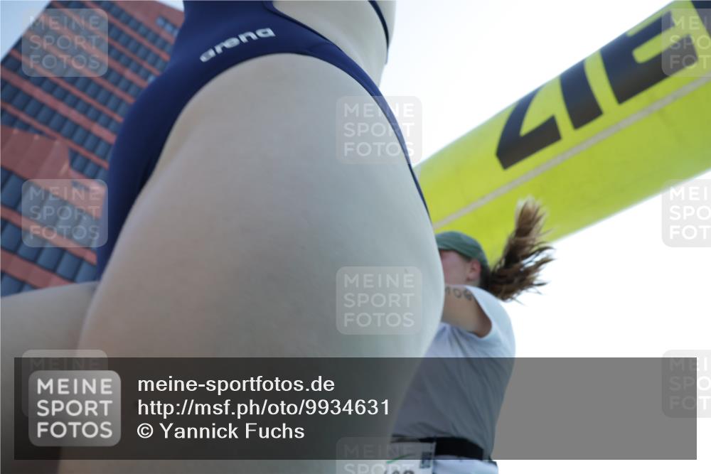 09.08.2026 - GEWOBA Citytriathlon Bremen Yannick Fuchs http://msf.ph/oto/9934631 09.08.2026 14:39:40 Ziel 672, 800, 1106 meine-sportfotos.de