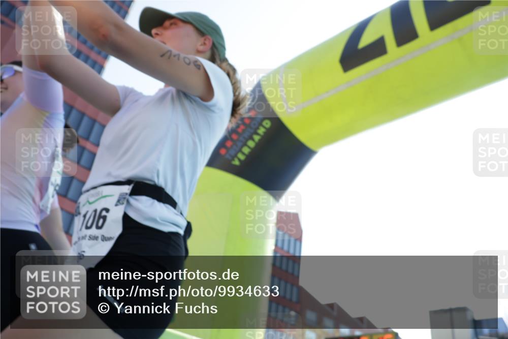 09.08.2026 - GEWOBA Citytriathlon Bremen Yannick Fuchs http://msf.ph/oto/9934633 09.08.2026 14:39:40 Ziel 672, 800, 1106 meine-sportfotos.de