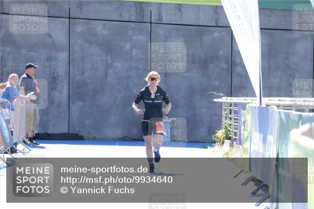 09.08.2026 - GEWOBA Citytriathlon Bremen Yannick Fuchs http://msf.ph/oto/9934640 09.08.2026 14:40:01 Ziel  meine-sportfotos.de