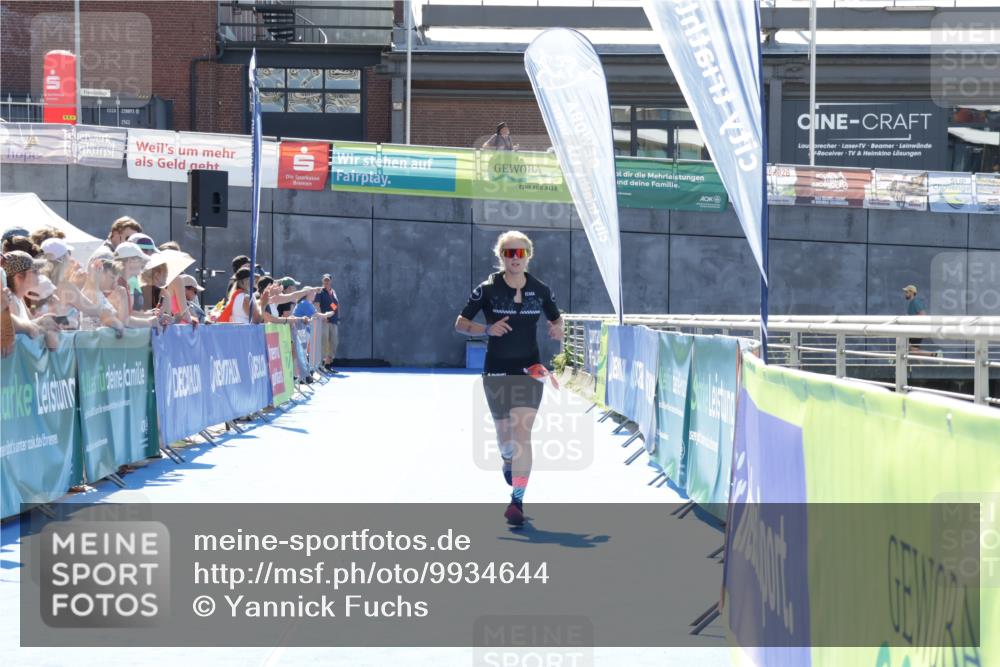 09.08.2026 - GEWOBA Citytriathlon Bremen Yannick Fuchs http://msf.ph/oto/9934644 09.08.2026 14:40:06 Ziel 968 meine-sportfotos.de