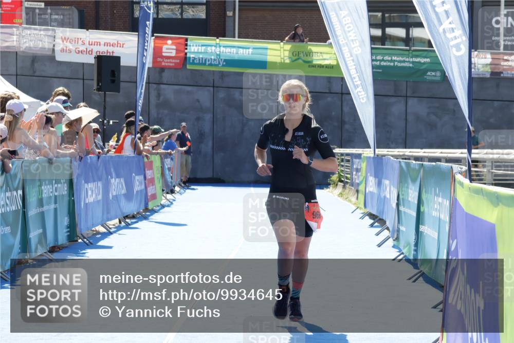 09.08.2026 - GEWOBA Citytriathlon Bremen Yannick Fuchs http://msf.ph/oto/9934645 09.08.2026 14:40:07 Ziel 968 meine-sportfotos.de