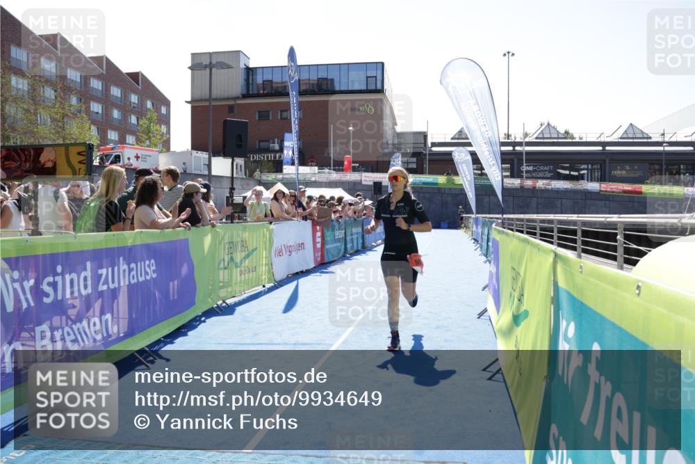09.08.2026 - GEWOBA Citytriathlon Bremen Yannick Fuchs http://msf.ph/oto/9934649 09.08.2026 14:40:09 Ziel 968 meine-sportfotos.de