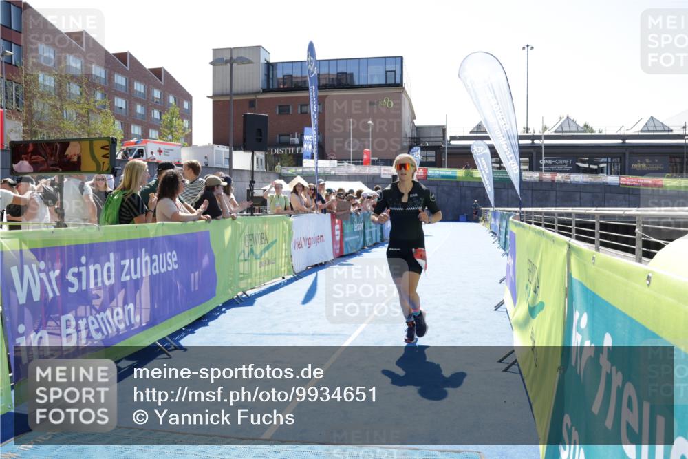 09.08.2026 - GEWOBA Citytriathlon Bremen Yannick Fuchs http://msf.ph/oto/9934651 09.08.2026 14:40:09 Ziel 968 meine-sportfotos.de