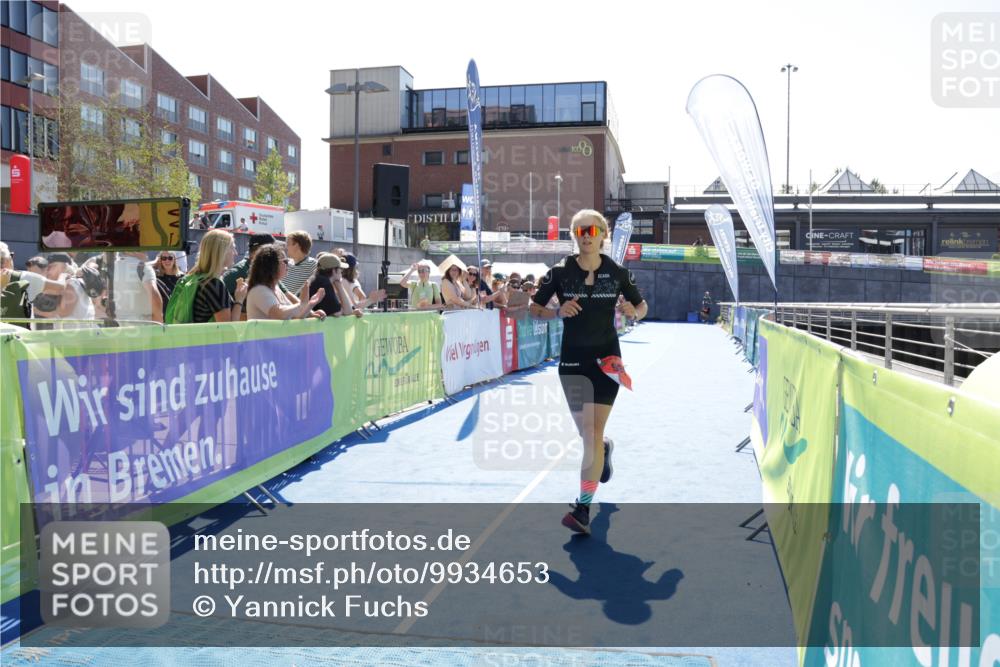 09.08.2026 - GEWOBA Citytriathlon Bremen Yannick Fuchs http://msf.ph/oto/9934653 09.08.2026 14:40:09 Ziel 968 meine-sportfotos.de