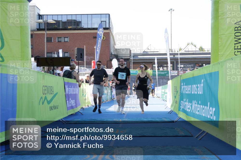 09.08.2026 - GEWOBA Citytriathlon Bremen Yannick Fuchs http://msf.ph/oto/9934658 09.08.2026 11:36:31 Ziel 139 meine-sportfotos.de