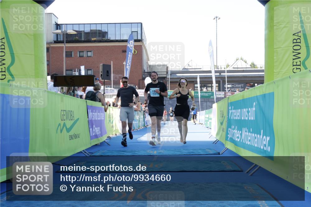 09.08.2026 - GEWOBA Citytriathlon Bremen Yannick Fuchs http://msf.ph/oto/9934660 09.08.2026 11:36:31 Ziel 139 meine-sportfotos.de