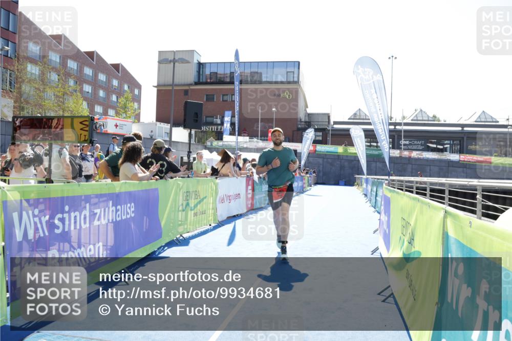 09.08.2026 - GEWOBA Citytriathlon Bremen Yannick Fuchs http://msf.ph/oto/9934681 09.08.2026 14:40:22 Ziel 688 meine-sportfotos.de