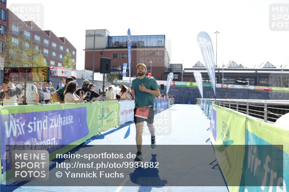 09.08.2026 - GEWOBA Citytriathlon Bremen Yannick Fuchs http://msf.ph/oto/9934682 09.08.2026 14:40:22 Ziel 688 meine-sportfotos.de