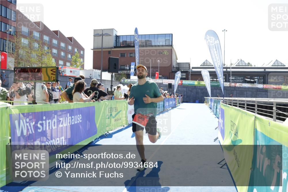 09.08.2026 - GEWOBA Citytriathlon Bremen Yannick Fuchs http://msf.ph/oto/9934684 09.08.2026 14:40:22 Ziel 688 meine-sportfotos.de