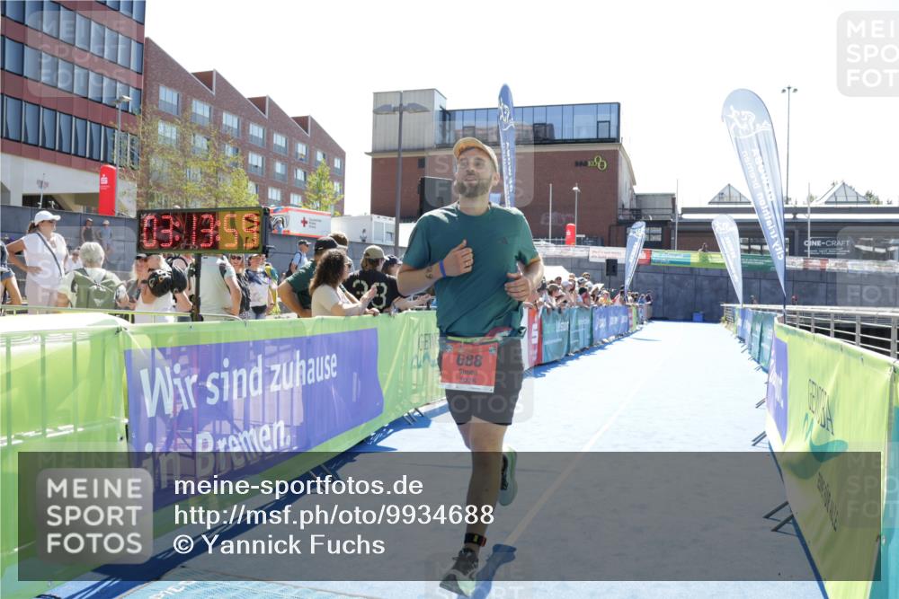 09.08.2026 - GEWOBA Citytriathlon Bremen Yannick Fuchs http://msf.ph/oto/9934688 09.08.2026 14:40:22 Ziel 688 meine-sportfotos.de