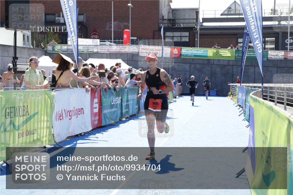09.08.2026 - GEWOBA Citytriathlon Bremen Yannick Fuchs http://msf.ph/oto/9934704 09.08.2026 14:40:35 Ziel 785, 996 meine-sportfotos.de