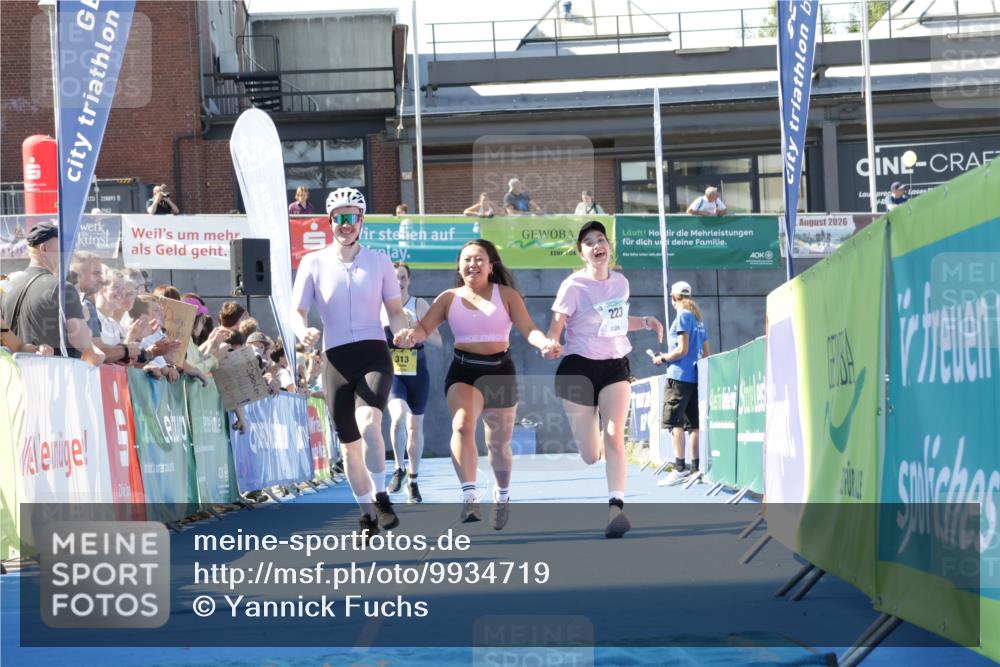 09.08.2026 - GEWOBA Citytriathlon Bremen Yannick Fuchs http://msf.ph/oto/9934719 09.08.2026 11:36:46 Ziel 223, 313 meine-sportfotos.de