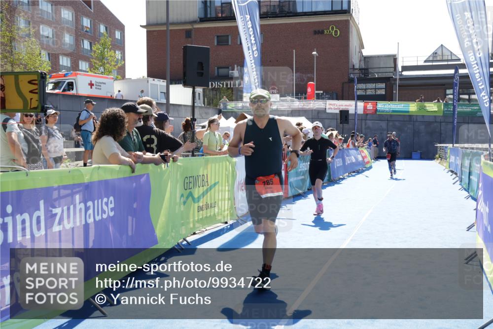 09.08.2026 - GEWOBA Citytriathlon Bremen Yannick Fuchs http://msf.ph/oto/9934722 09.08.2026 14:40:40 Ziel 785, 859, 939, 996 meine-sportfotos.de