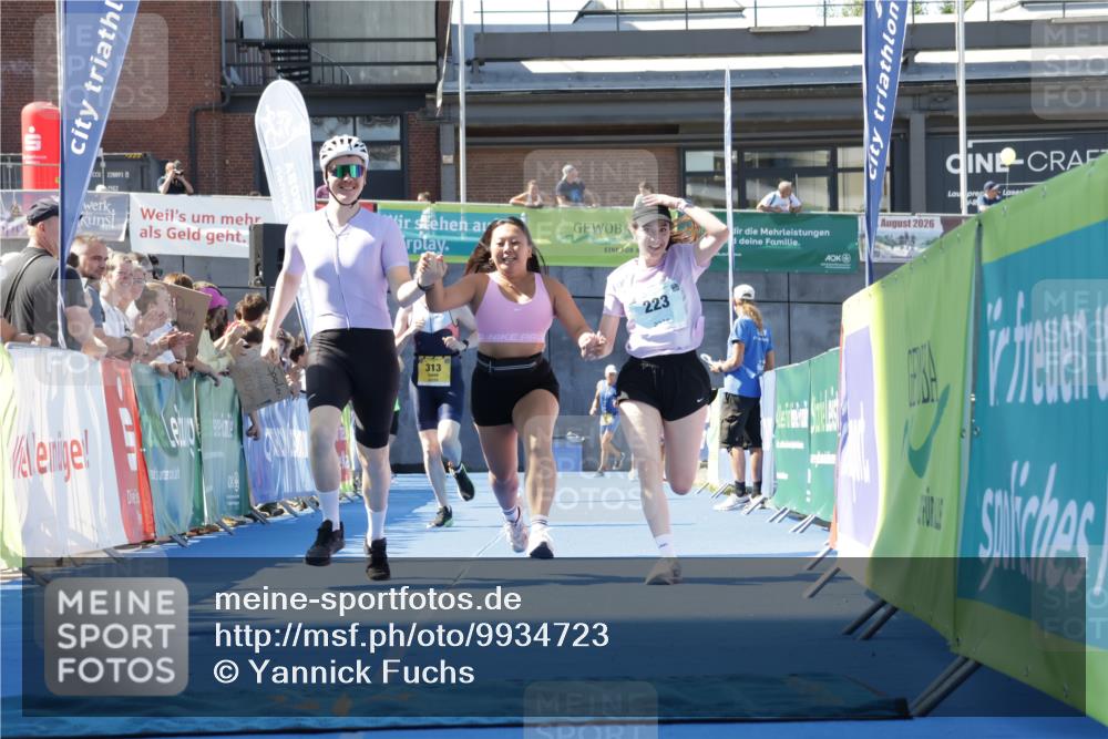 09.08.2026 - GEWOBA Citytriathlon Bremen Yannick Fuchs http://msf.ph/oto/9934723 09.08.2026 11:36:46 Ziel 223, 313 meine-sportfotos.de