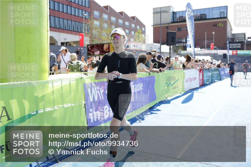 09.08.2026 - GEWOBA Citytriathlon Bremen Yannick Fuchs http://msf.ph/oto/9934736 09.08.2026 14:40:42 Ziel 785, 859, 939 meine-sportfotos.de