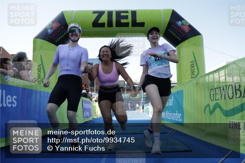 09.08.2026 - GEWOBA Citytriathlon Bremen Yannick Fuchs http://msf.ph/oto/9934745 09.08.2026 11:36:49 Ziel 223, 313 meine-sportfotos.de