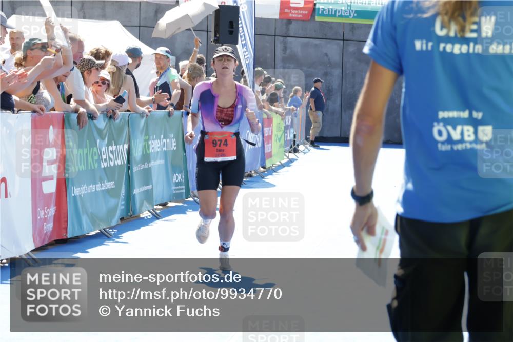 09.08.2026 - GEWOBA Citytriathlon Bremen Yannick Fuchs http://msf.ph/oto/9934770 09.08.2026 14:41:04 Ziel 974 meine-sportfotos.de