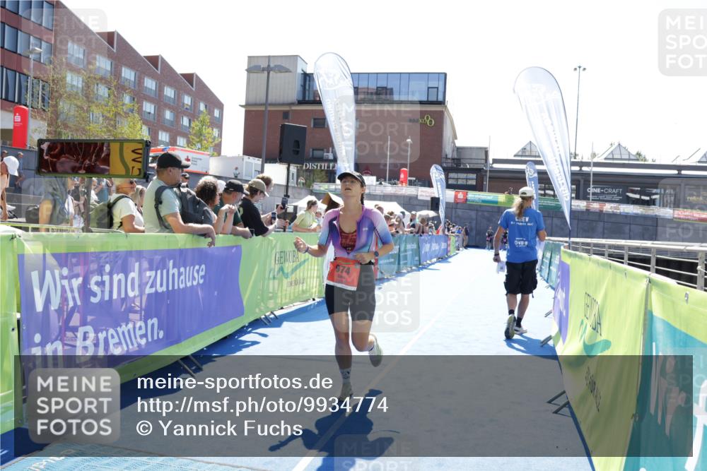 09.08.2026 - GEWOBA Citytriathlon Bremen Yannick Fuchs http://msf.ph/oto/9934774 09.08.2026 14:41:06 Ziel 974 meine-sportfotos.de