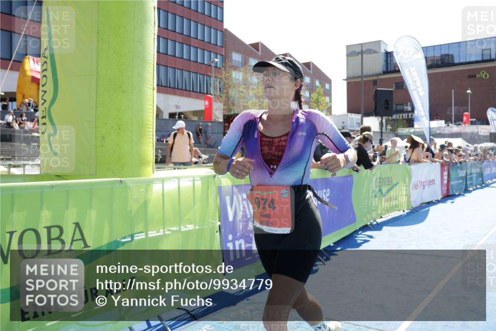 09.08.2026 - GEWOBA Citytriathlon Bremen Yannick Fuchs http://msf.ph/oto/9934779 09.08.2026 14:41:07 Ziel 974 meine-sportfotos.de