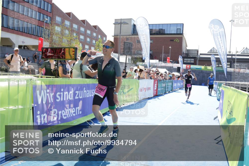 09.08.2026 - GEWOBA Citytriathlon Bremen Yannick Fuchs http://msf.ph/oto/9934794 09.08.2026 14:41:16 Ziel 1007, 1007, 1012 meine-sportfotos.de