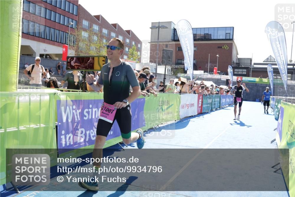 09.08.2026 - GEWOBA Citytriathlon Bremen Yannick Fuchs http://msf.ph/oto/9934796 09.08.2026 14:41:16 Ziel 1007, 1007, 1012 meine-sportfotos.de