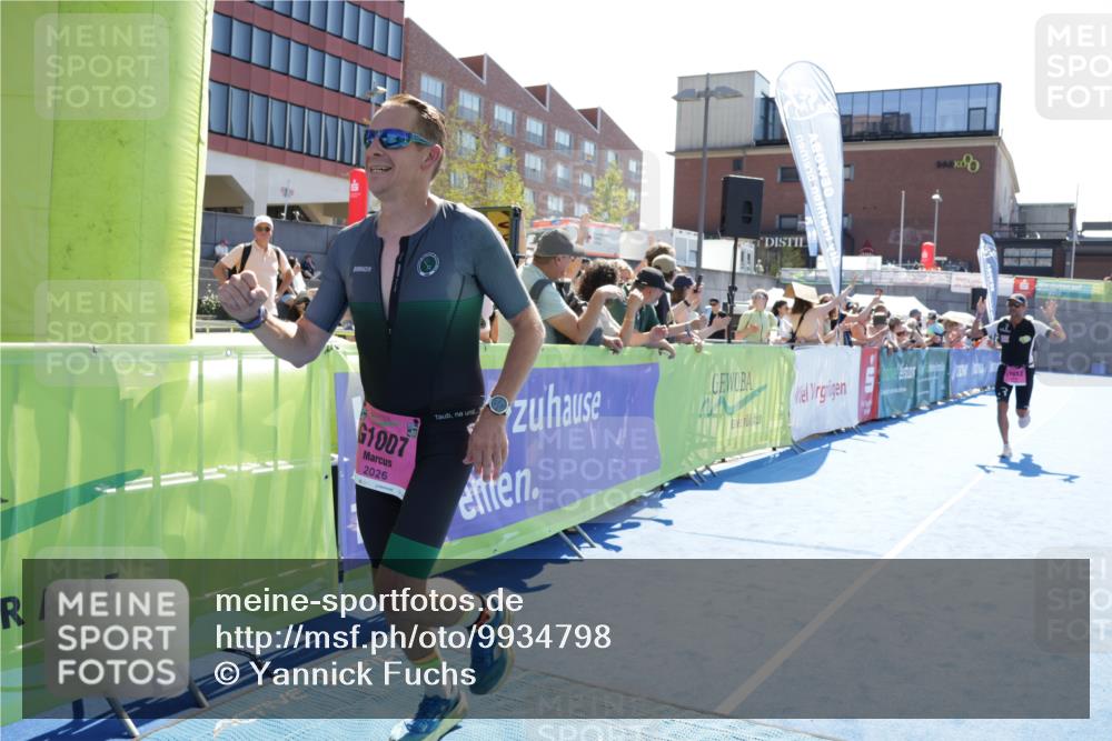 09.08.2026 - GEWOBA Citytriathlon Bremen Yannick Fuchs http://msf.ph/oto/9934798 09.08.2026 14:41:16 Ziel 1007, 1007, 1012 meine-sportfotos.de