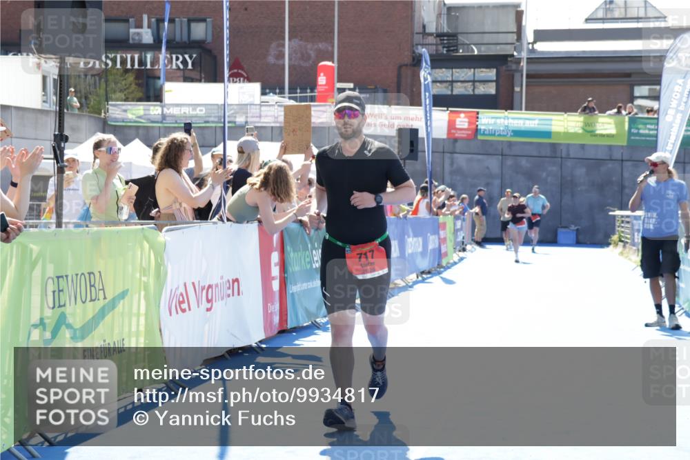 09.08.2026 - GEWOBA Citytriathlon Bremen Yannick Fuchs http://msf.ph/oto/9934817 09.08.2026 14:41:57 Ziel 717 meine-sportfotos.de