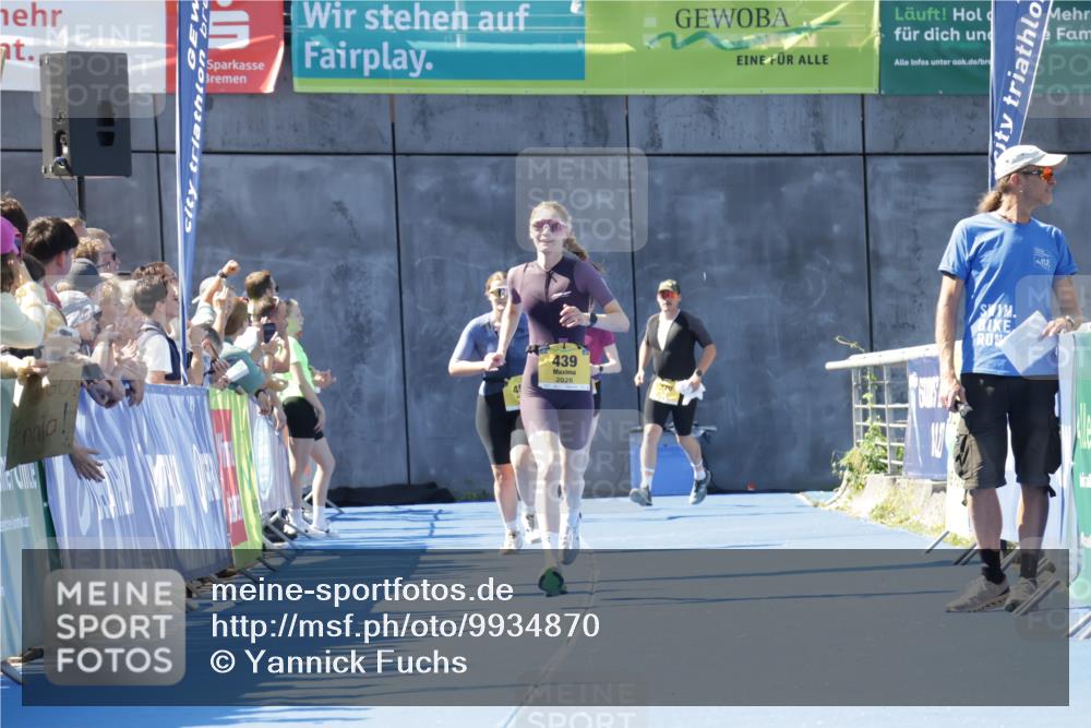 09.08.2026 - GEWOBA Citytriathlon Bremen Yannick Fuchs http://msf.ph/oto/9934870 09.08.2026 11:37:24 Ziel 439 meine-sportfotos.de