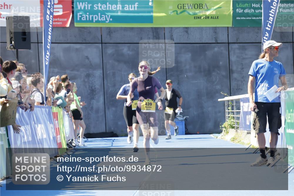 09.08.2026 - GEWOBA Citytriathlon Bremen Yannick Fuchs http://msf.ph/oto/9934872 09.08.2026 11:37:24 Ziel 439 meine-sportfotos.de