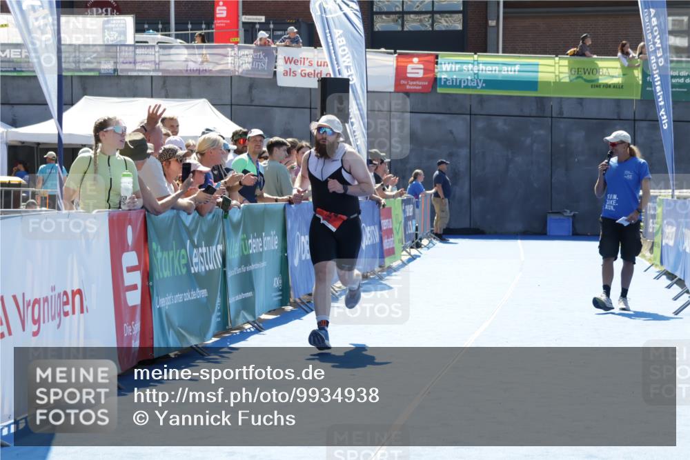 09.08.2026 - GEWOBA Citytriathlon Bremen Yannick Fuchs http://msf.ph/oto/9934938 09.08.2026 14:43:44 Ziel 574 meine-sportfotos.de