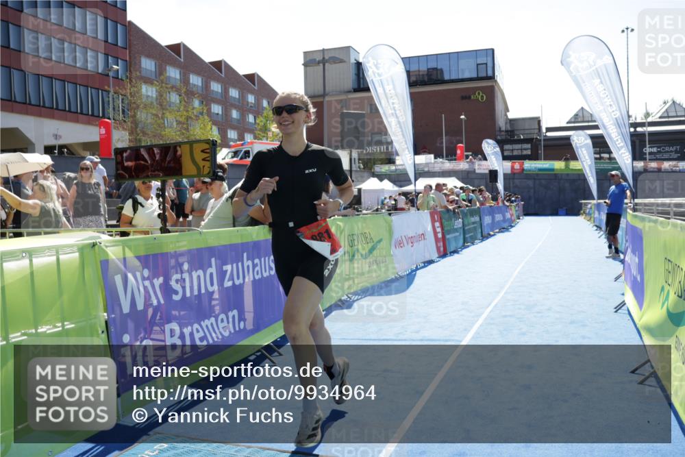 09.08.2026 - GEWOBA Citytriathlon Bremen Yannick Fuchs http://msf.ph/oto/9934964 09.08.2026 14:44:10 Ziel 881 meine-sportfotos.de