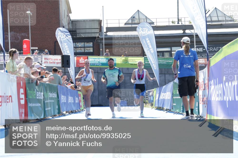 09.08.2026 - GEWOBA Citytriathlon Bremen Yannick Fuchs http://msf.ph/oto/9935025 09.08.2026 14:45:23 Ziel  meine-sportfotos.de