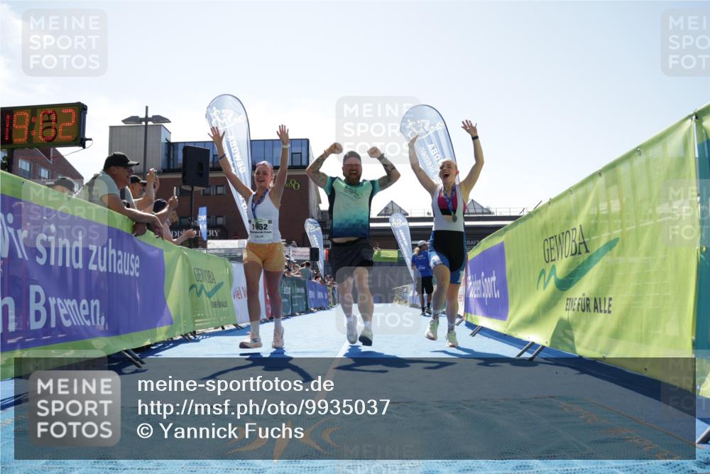 09.08.2026 - GEWOBA Citytriathlon Bremen Yannick Fuchs http://msf.ph/oto/9935037 09.08.2026 14:45:26 Ziel  meine-sportfotos.de