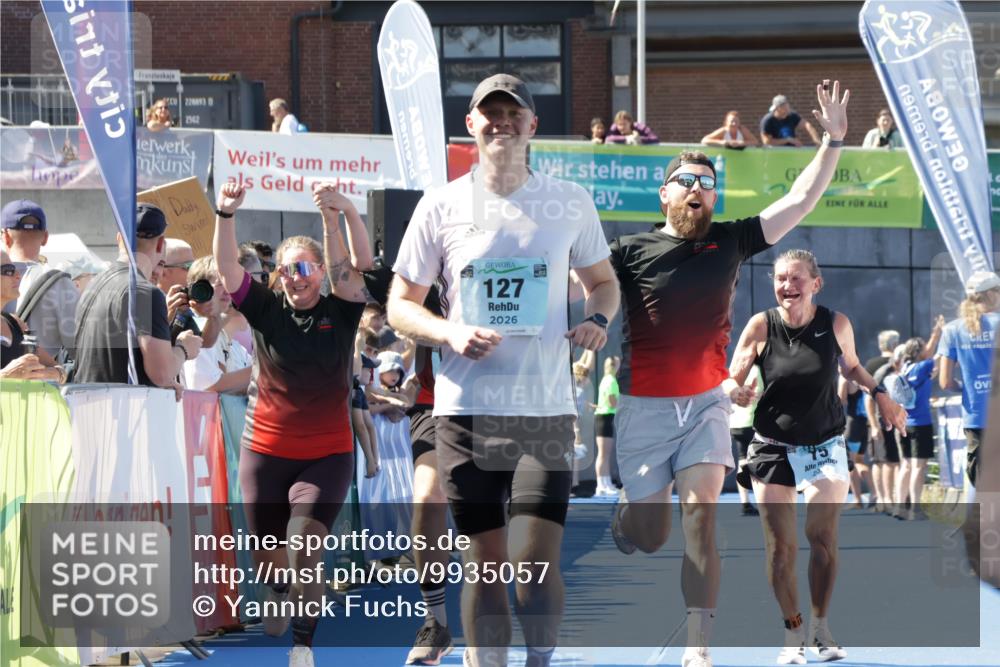 09.08.2026 - GEWOBA Citytriathlon Bremen Yannick Fuchs http://msf.ph/oto/9935057 09.08.2026 11:38:09 Ziel 75, 127, 135, 243, 426 meine-sportfotos.de