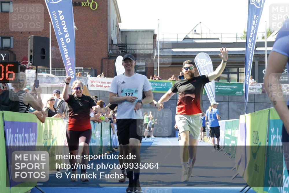 09.08.2026 - GEWOBA Citytriathlon Bremen Yannick Fuchs http://msf.ph/oto/9935064 09.08.2026 11:38:10 Ziel 75, 127, 243, 426 meine-sportfotos.de
