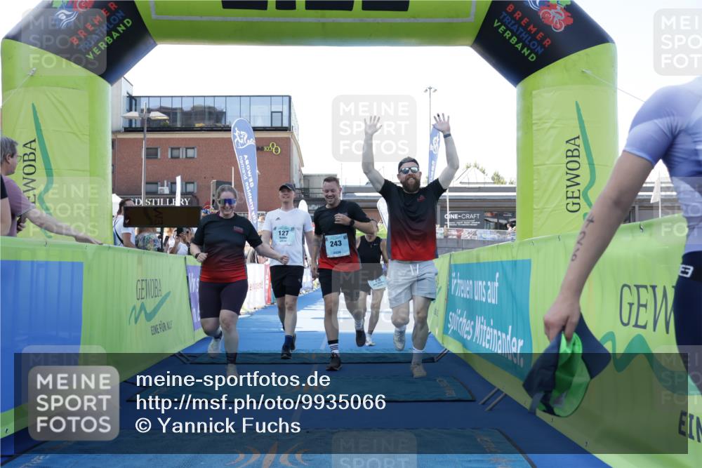 09.08.2026 - GEWOBA Citytriathlon Bremen Yannick Fuchs http://msf.ph/oto/9935066 09.08.2026 11:38:12 Ziel 75, 127, 243 meine-sportfotos.de