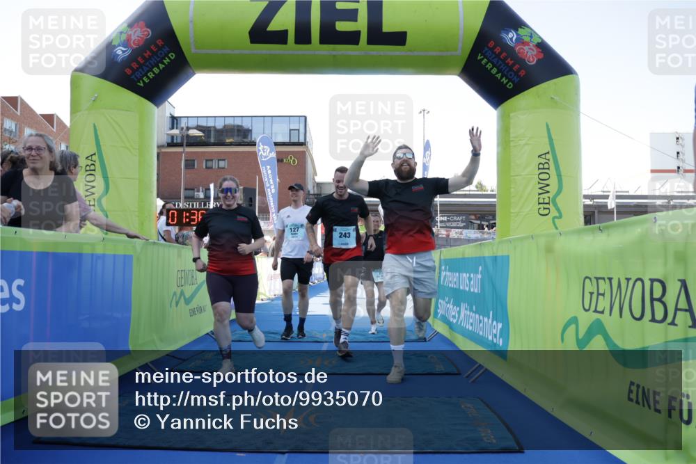 09.08.2026 - GEWOBA Citytriathlon Bremen Yannick Fuchs http://msf.ph/oto/9935070 09.08.2026 11:38:12 Ziel 75, 127, 243 meine-sportfotos.de