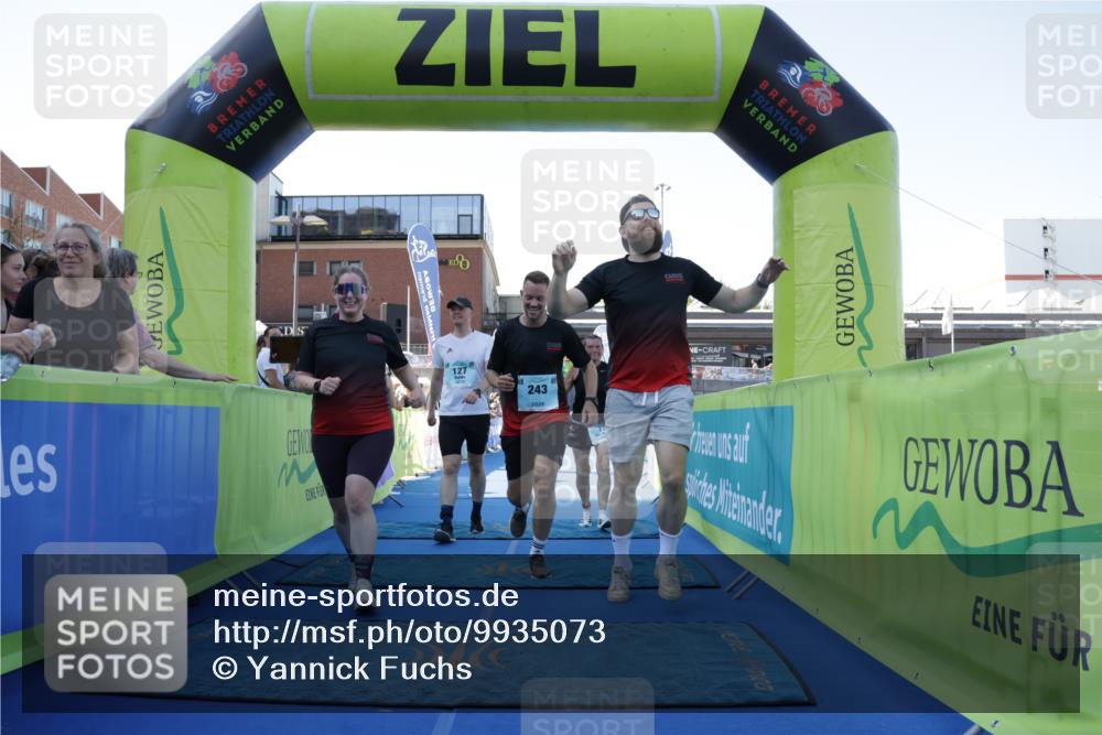 09.08.2026 - GEWOBA Citytriathlon Bremen Yannick Fuchs http://msf.ph/oto/9935073 09.08.2026 11:38:12 Ziel 75, 127, 243 meine-sportfotos.de