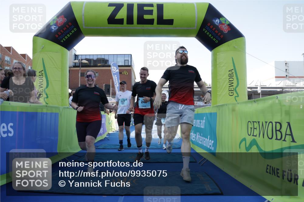 09.08.2026 - GEWOBA Citytriathlon Bremen Yannick Fuchs http://msf.ph/oto/9935075 09.08.2026 11:38:12 Ziel 75, 127, 243 meine-sportfotos.de